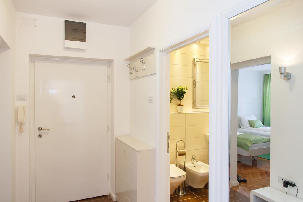 Central Belgrade Apartments 3 Room photo
