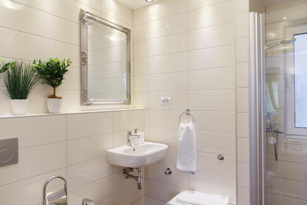 Central Belgrade Apartments 3 Room photo